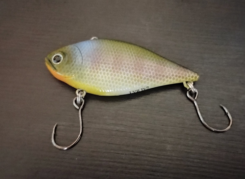 an image of a lucky craft lvr d lipless crankbait